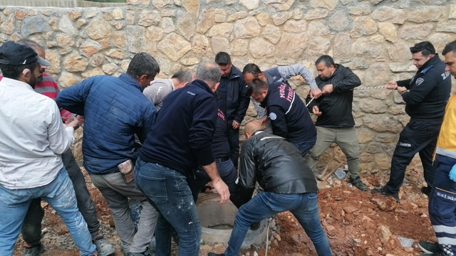 Bodrum'da 4 metre derinliğindeki beton büze düşen kişi kurtarıldı