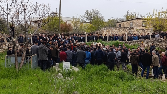 Isparta'da trafik kazasında hayatını kaybeden komiserin cenazesi Diyarbakır'da defnedildi