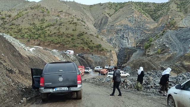 Şırnak'ta kömür ocağında üzerine kaya düşen iş makinesinin operatörü öldü