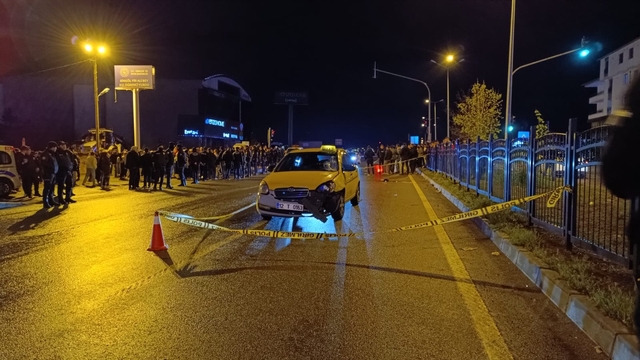 Bingöl'de taksinin çarptığı üniversiteli kız öğrenci ağır yaralandı