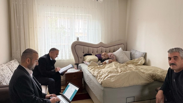 Erzurum'da hakkında dava açılan kanser hastası sanığın savunması evinde alındı