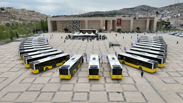 Şanlıurfa Büyükşehir Belediyesi, toplu taşıma filosuna 25 yeni otobüs kattı