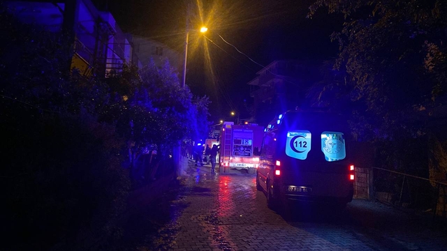 Antalya'da annesiyle tartışan kişi evini ateşe verdi