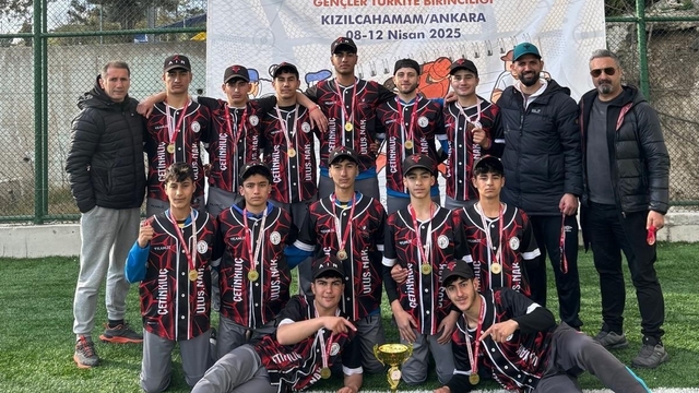 Kızıltepe Spor Lisesi Beyzbol Takımı, okul sporlarında Türkiye Şampiyonu oldu