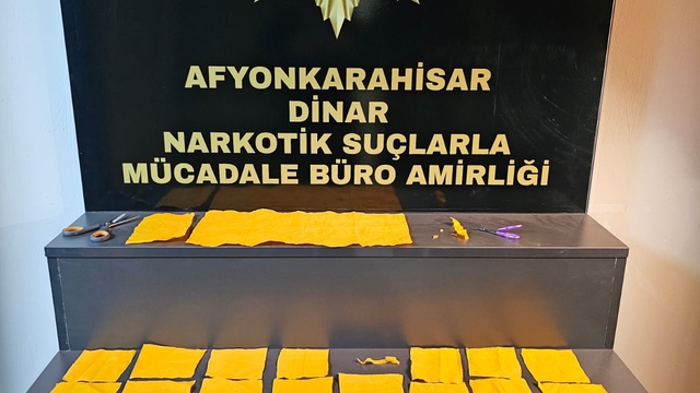 Afyonkarahisar'da uyuşturucu ele geçirilen otomobildeki 2 zanlı tutuklandı