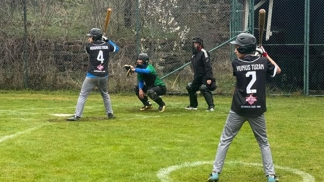 Kızıltepe Spor Lisesi Beyzbol Takımı, okul sporlarında Türkiye şampiyonu oldu