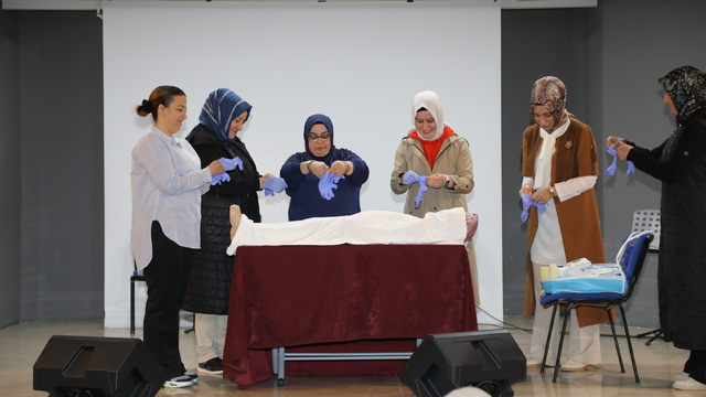 Çubuk'ta kadınlara yönelik gassallık kursu açıldı