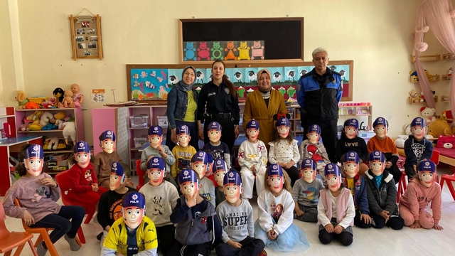 Bozyazı'da öğrencilere trafik eğitimi verildi