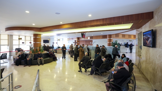 Gaziantep'te evliliklerinde 41 yılı dolduran çiftlerin umre başvuruları sürüyor