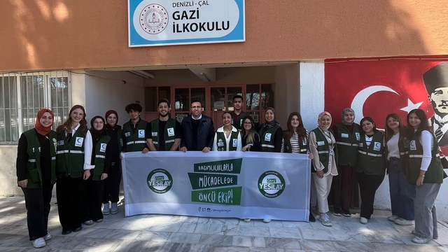 Yeşilay Denizli Şubesi okullarda bağımlılık eğitimlerini sürdürüyor