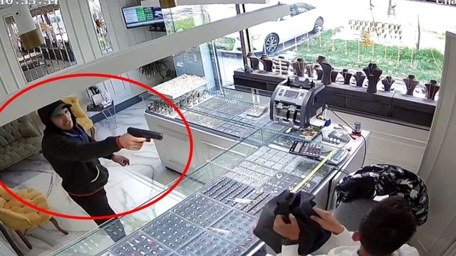 Kuyumcu, silahlı soygun girişimini 'şaka' sandı; şüpheli ateş edip kaçtı