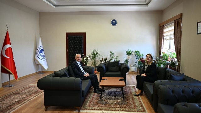 Kırklareli Valisi Turan'dan rektör Ak'a ziyaret