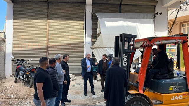 Çermik'te 2 mahallede kilitli parke taşı döşeme çalışması yapılıyor