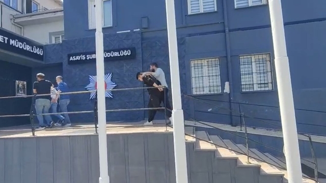 Kuyumcu, silahlı soygun girişimini 'şaka' sandı, şüpheli ateş edip kaçtı; 3 gözaltı (2)