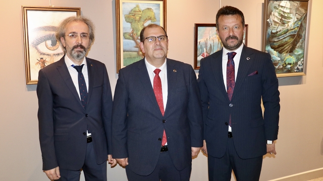 Trabzon'da resim sergisi açıldı