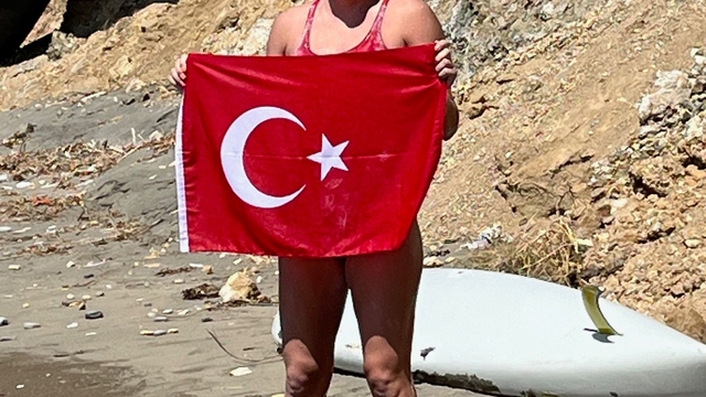 Açık su yüzücüsü Aysu Türkoğlu Ka'iwi Kanalı'nı geçecek