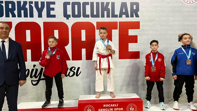 Manyaslı karatecilerden milli takıma 4 sporcu