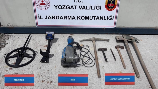 Yozgat'ta izinsiz kazı yapan 4 kişi suçüstü yakalandı