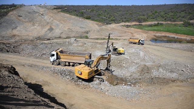 Edirne'de binlerce dönüm araziyi sulayacak Çömlekköy Barajı'nın yapım çalışmaları sürüyor