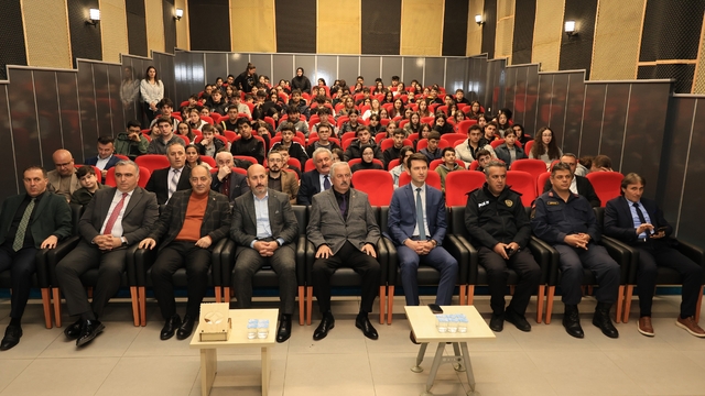 Arhavi'de sempozyum düzenlendi