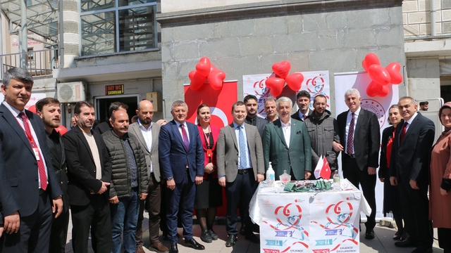 Of'ta kalp sağlığına dikkat çekmek için stant açıldı