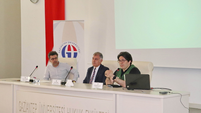 Gaziantep'te Yeşilay ve emniyet işbirliğinde bağımlılık söyleşisi