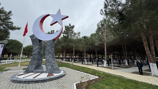 Şehit polis memuru Fethi Sekin'in mezun olduğu okulda "Kahramanlar Ormanı" yapıldı
