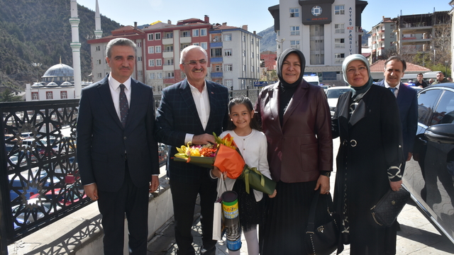 İçişleri Bakan Yardımcısı Karaloğlu, Gümüşhane'de ziyaretlerde bulundu