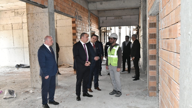 Tekirdağ Valisi Soytürk Hayrabolu'da ziyaretlerde bulundu