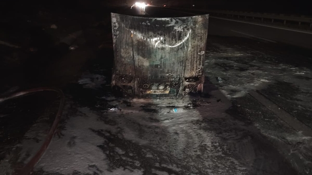 Mersin'de seyir halindeki otomobil yandı