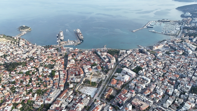 Kuşadası'nda kruvaziyer hareketliliği sürüyor