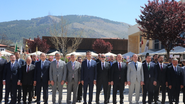 Tokat'ta tarihi Sulu Sokak'ta turizm fuarı açıldı