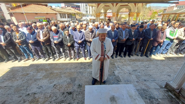 Gümüşhacıköy'de hayatını kaybeden Filistinliler için gıyabi cenaze namazı kılındı