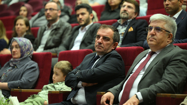 Yerli aşı TURKOVAC'ı geliştiren Prof. Dr. Özdarendeli, konferansta konuştu: