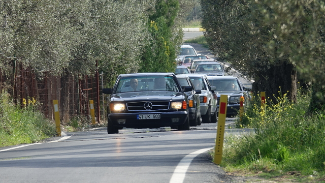 Klasik otomobil tutkunları Kazdağları'nda buluştu