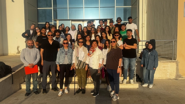 Antalya'da üniversite öğrencileri tarihi Düğmeli Evleri gezdi