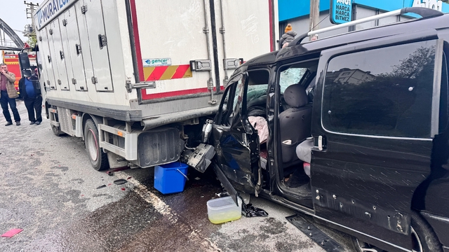 Trabzon'da trafik kazasında 4 kişi yaralandı