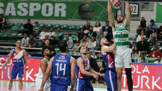 Bursaspor - Büyükçekmece Basketbol: 68-89