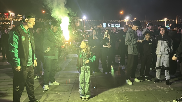 Kocaelispor'un Süper Lig'e yükselmesi kentte sevinçle karşılandı