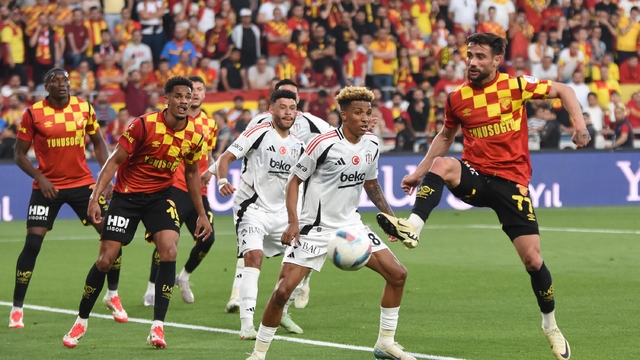 Göztepe'de buruk sevinç