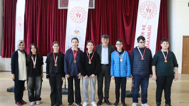 Çarşamba'da satranç turnuvası düzenlendi