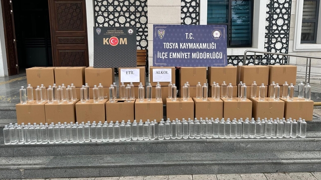 Kastamonu'da bin litre etil alkolle yakalanan 2 kişi gözaltına alındı