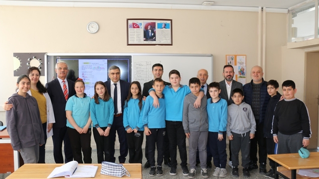 Kaymakam Karaaslan'dan okul ve esnaf ziyareti
