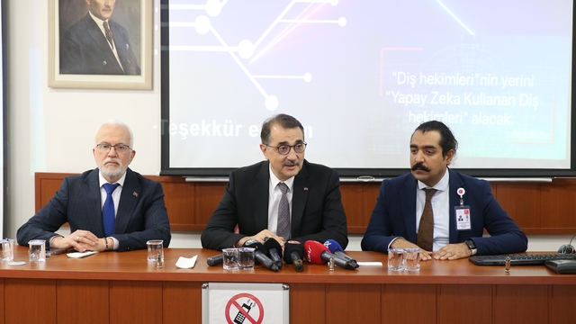 TBMM Yapay Zeka Araştırma Komisyonu Başkanı Dönmez'den Eskişehir Ağız ve Diş Sağlığı Hastanesi'ne ziyaret