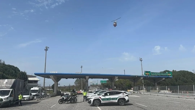 Kırklareli'nde jandarma ekipleri hava destekli trafik denetimi yaptı