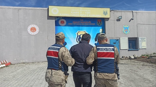 Kars'ta firari FETÖ hükümlüsü yakalandı