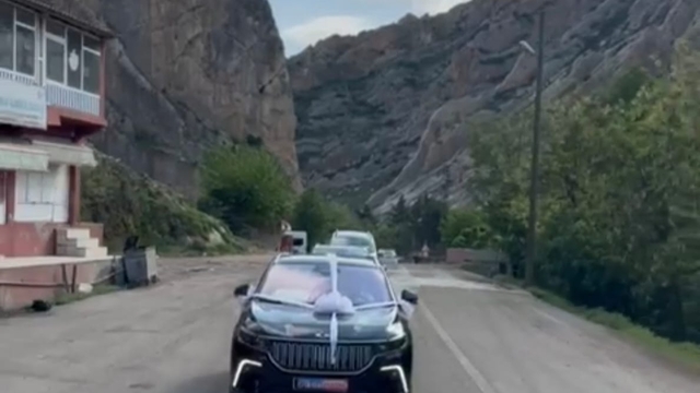 Togg, evlenen çiftlere gelin arabası olarak tahsis ediliyor