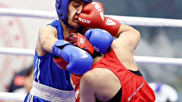 Samsun'da 22 Yaş Altı, Genç ve Yıldız Kadınlar Türkiye Boks Şampiyonası sürüyor