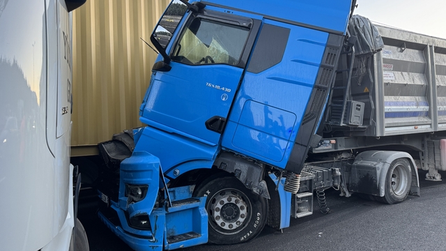 Anadolu Otoyolu'nun Kocaeli kesiminde zincirleme trafik kazası ulaşımı aksattı