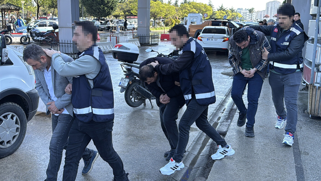 Samsun ve Amasya'da kaçak silah ticareti operasyonunda yakalanan 2 zanlı tutuklandı